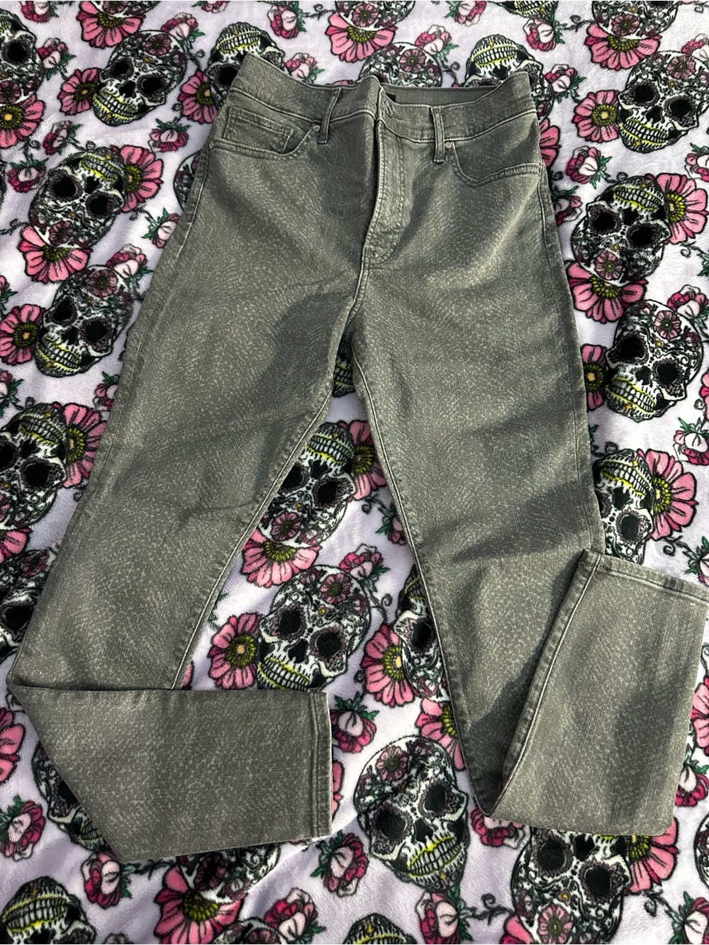 Express snakeskin gray Skinny Jeans
